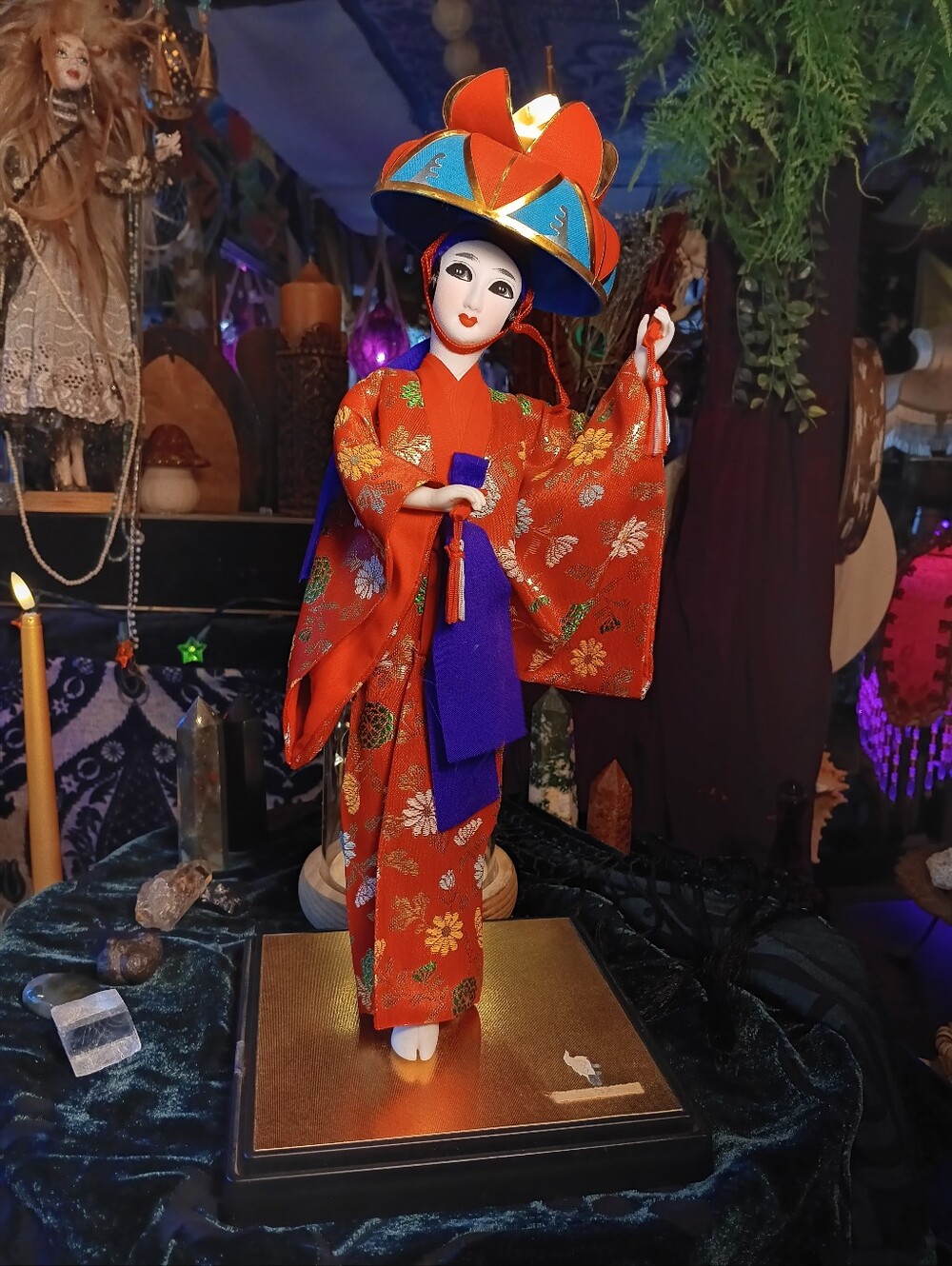Vintage Ryukyu Doll Okinawa Yotsutake Dancer Kimono Bingata Hanagasa
